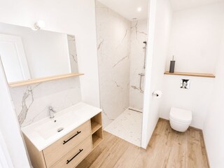 shower room annexe