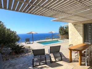 Villa Tria 3 – Video vorhanden | Pool & Meerblick – Plakias