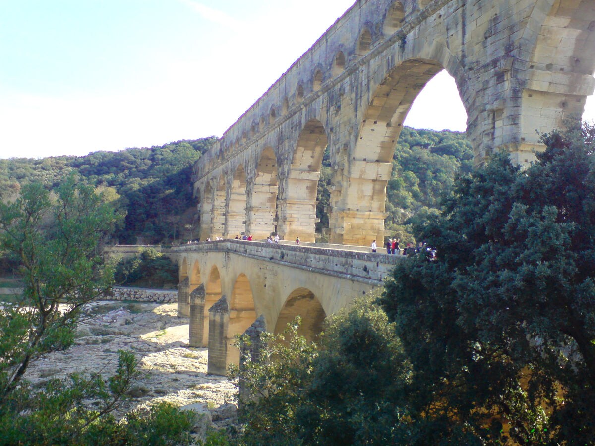 Pont du Gard über dem Badefluss Gardon