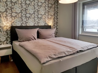 Schlafzimmer 1