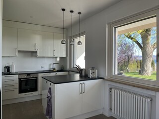 Fully equipped, high-quality kitchen