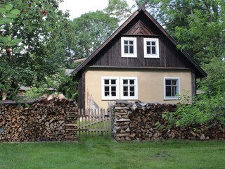 unser Gästehaus mit Lehmverputz am Ostgiebel