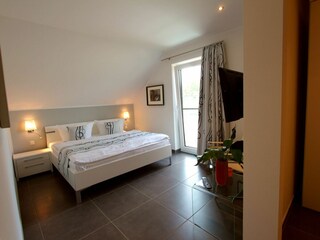 2. Schlafzimmer