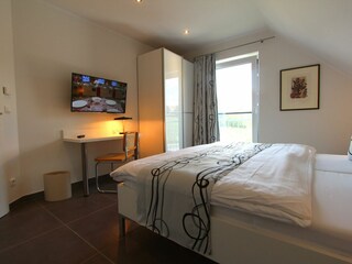 3. Schlafzimmer