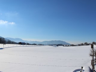 Aussicht von Balkon und Terrasse im Winter