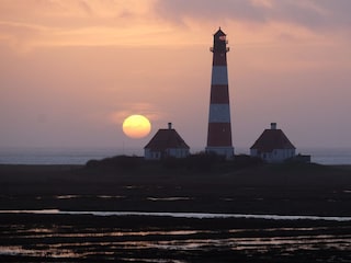 Sonnenuntergang am Westerhever-Leuchtturm