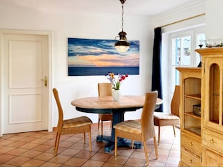 Essbereich mit ausziehbarem Tisch