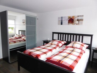 Schlafzimmer 2