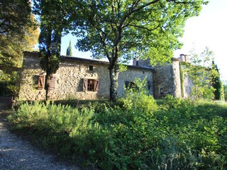 Aussenansicht von Zufahrt aus gesehen