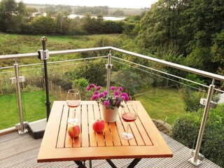 Balkon mit Westausrichtung und Blick auf die Schlei