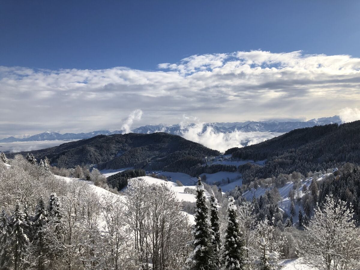 Blick in die Ferne vom Balkon