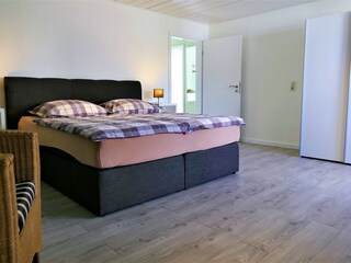 Schlafzimmer 1, Boxspringbett