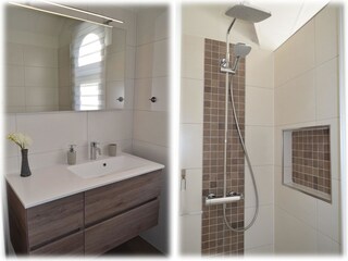 Modernes  Bad mit Regendusche