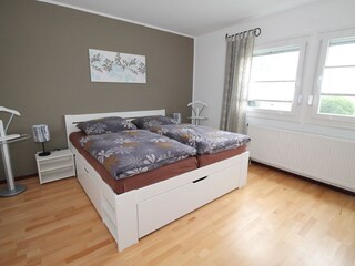 Schlafzimmer 2