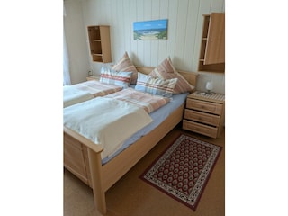 Schlafzimmer 2 (Doppelbett)