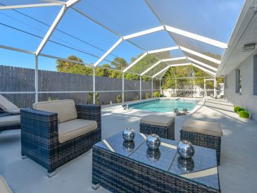 Ferienhaus Pool Villa II mit Privat-Strand