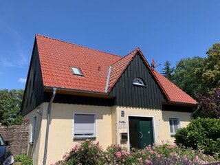 Haus von der Straßenseite