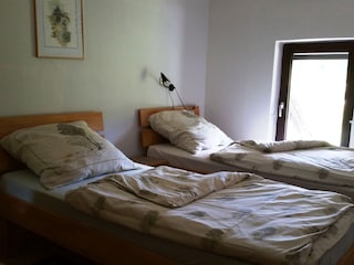 Schlafzimmer 2 FW Balkon