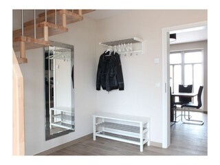 Flur mit Treppe zu den Schlafräumen