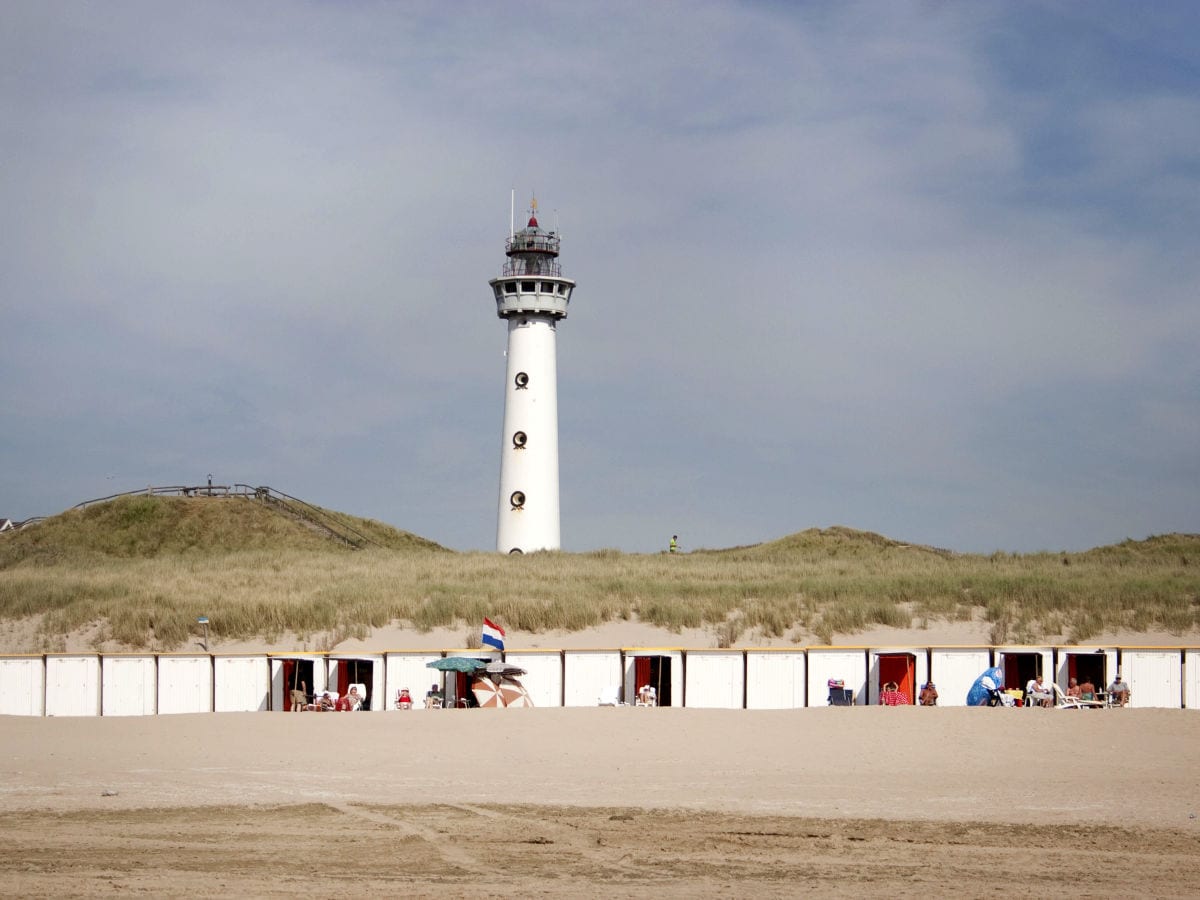 Der Strand mit Leuchtturm