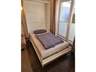 Wohn-/Schlafzimmer Schrankbett