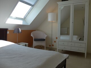 Schlafzimmer 1