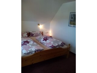 Schlafzimmer m. Doppelbett