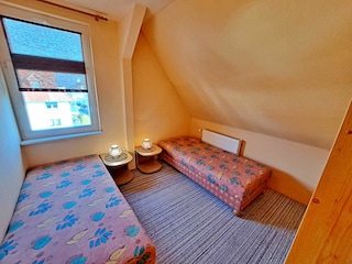 2. Schlafzimmer mit 2 Einzelbetten