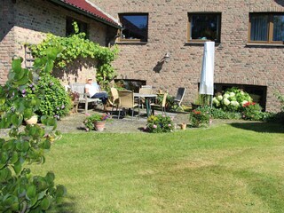 unsere gemütliche Sitzecke im Garten