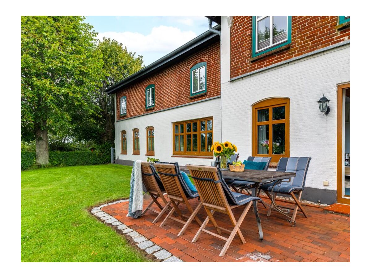 Landhaus Hohe Luft - Terrasse mit Garten