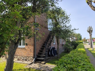 Aufgang zur Wohnung/Fahrradstellplatz