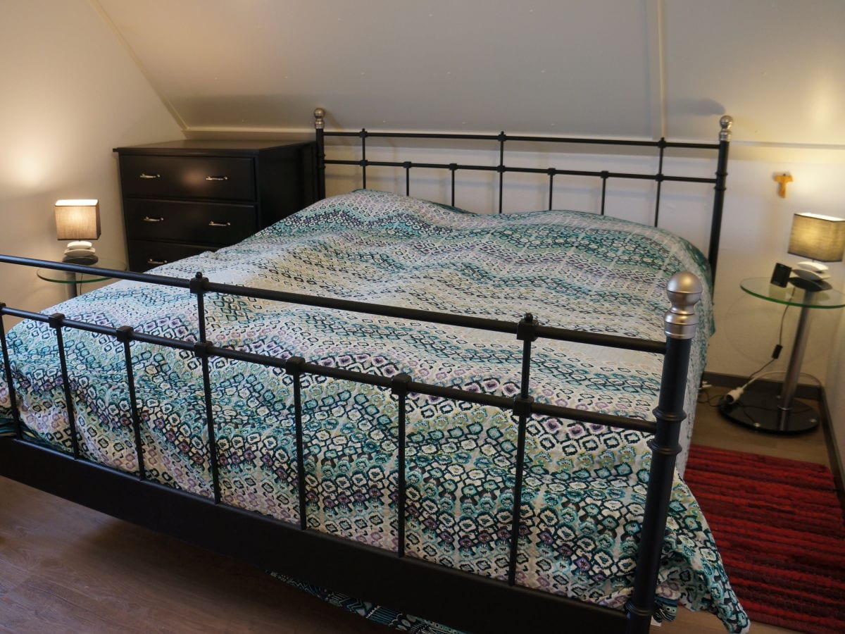 Schlafzimmer groß 2x90x200