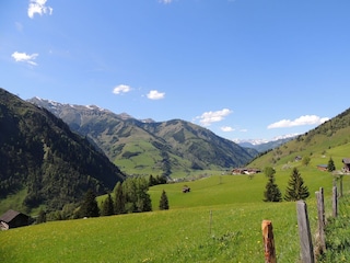 Blick Talauswärts (im Vordergrund der Fröstlberg)