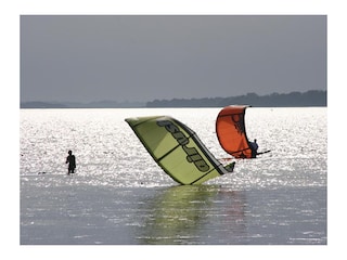 Kitesurfer auf dem Salzhaff