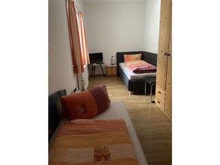 Schlafzimmer 2