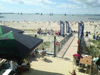 Strandpavillon am Strand von Lemmer