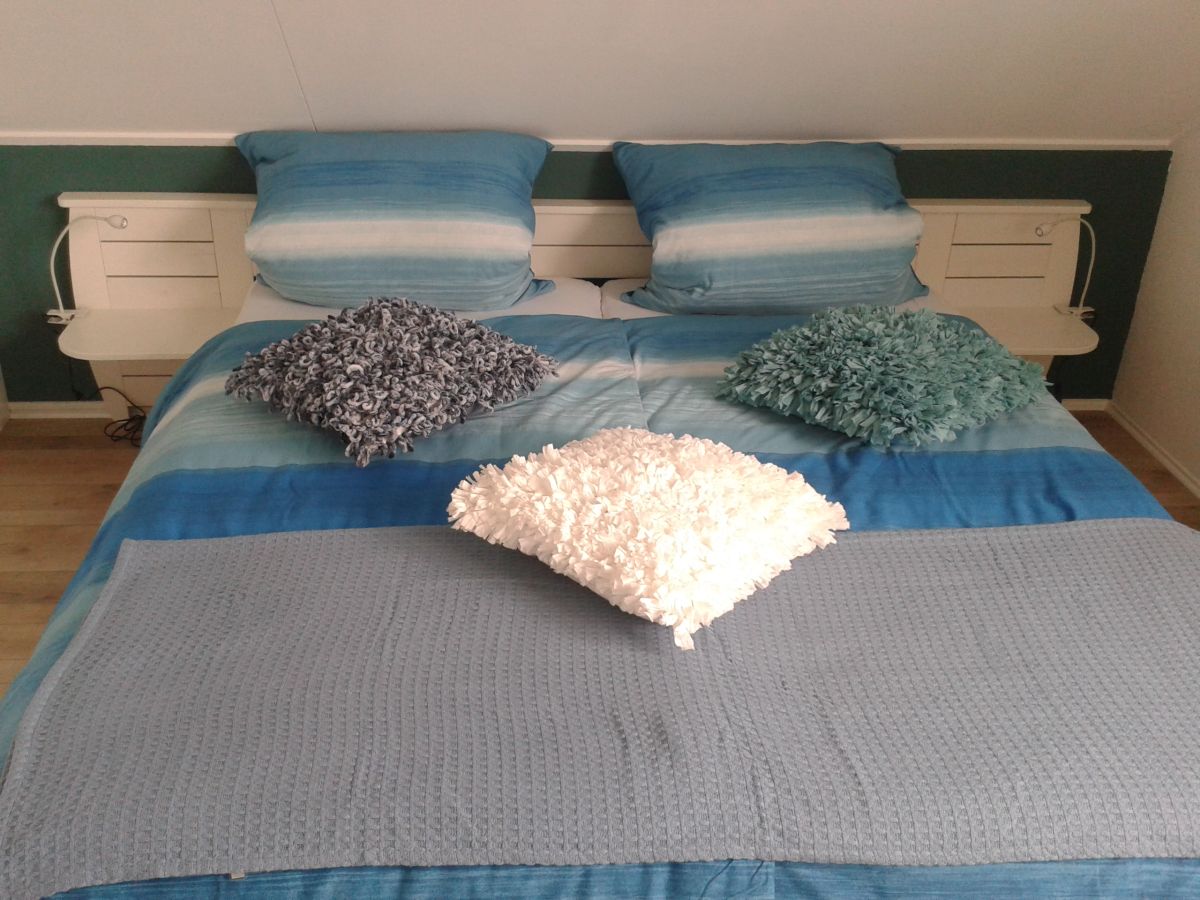 Schlafzimmer mit babybett – midir