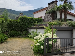 Stellplatz und Garage