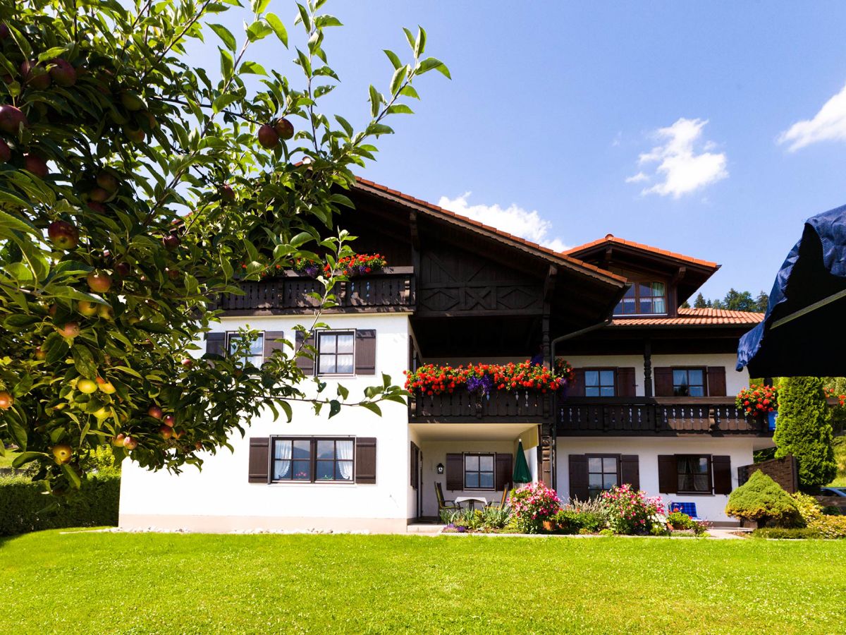 Ferienwohnung Keller - Seeblick, Hopfen Am See, Frau Beate Keller