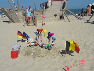 Wettbewerb für Kinder: Schönster Blumenladen am Strand