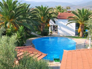 Holiday house Houdis House - Paralion Astros - image1