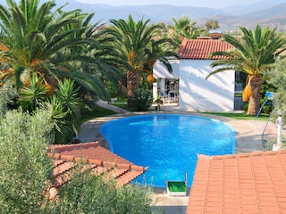Houdis House