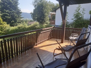 Erdgeschoss Wohnung 1 Terrasse