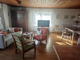 Erdgeschoss Wohnung 1 Wohnzimmer