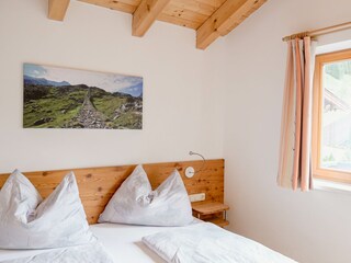 Schlafzimmer 2