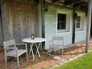 Sitzen und auf den Garten schauen