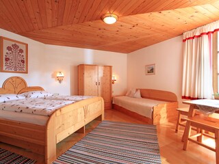 Großes Schlafzimmer