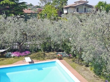 Villa Lillió mit großem Pool in Manerba