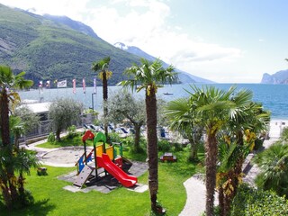 Unser garten mit Kinderspielplatz