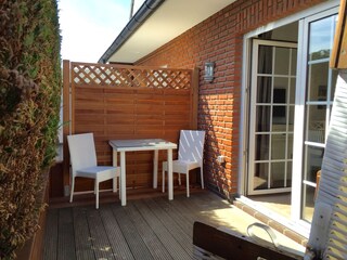 furnished terrace (in the morning)